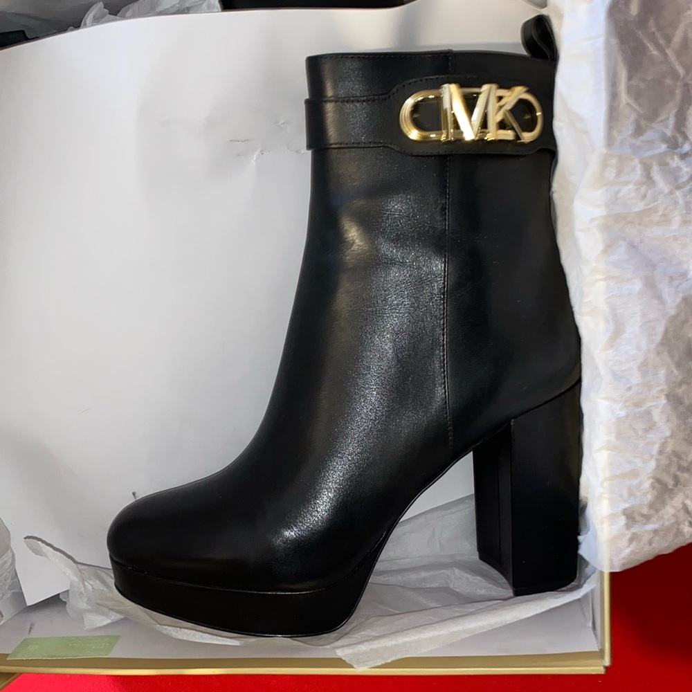 NEW Michael Kors platform bootie - Picture 6 of 13